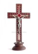 画像1: 卓上十字架　金属製　飾り縁　赤（木製台座）H14cm　※在庫1点のみ (1)